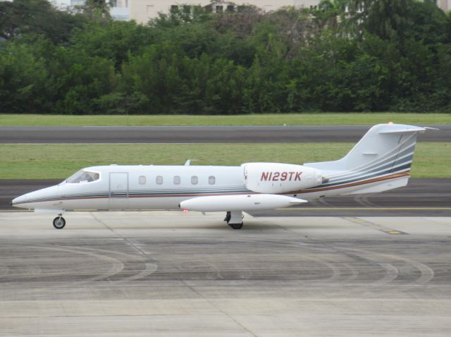 Learjet 35 (N129TK)