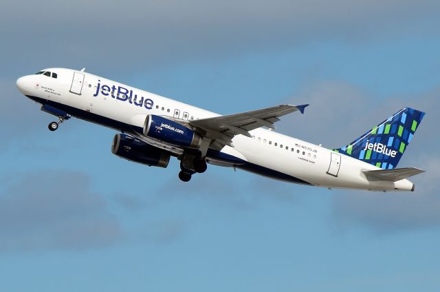 Airbus A320 (N570JB) - Devil with a Blue Dress on departing to Dallas