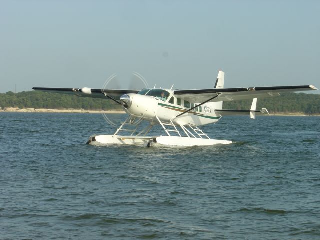 Cessna Caravan (N253TA) - First water landing. Garret powered (STC) Caravan.  Texas Tubine Conversions