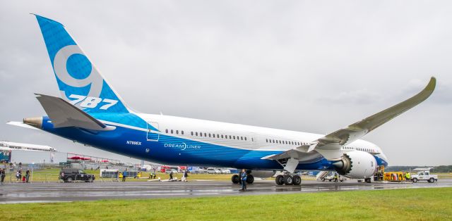 Boeing 787-9 Dreamliner (N789EX)