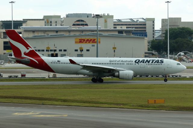 Airbus A330-200 (VH-EBJ)