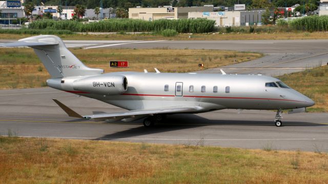 Canadair Challenger 350 (9H-VCN)