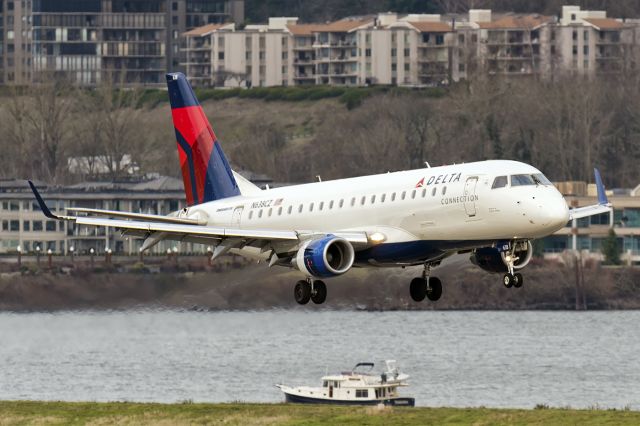 Embraer 170/175 (N638CZ) - 8th Dec., 2014