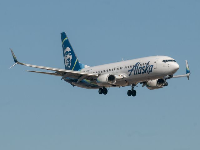 Boeing 737-800 (N592AS) - 1/5/2019