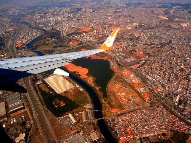 Boeing 737-800 (PR-GGZ) - Boeing 737-800 from Vitória-ES landing in Congonhas Airport, São Paulo Brazil.