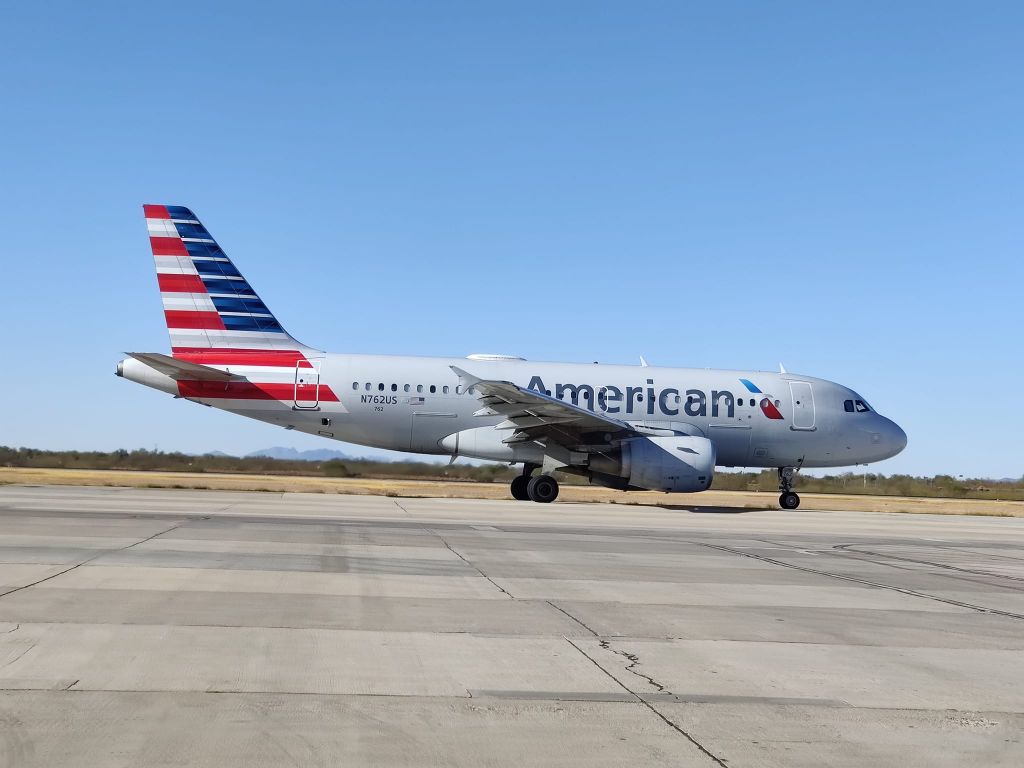 Airbus A319 (N762US)