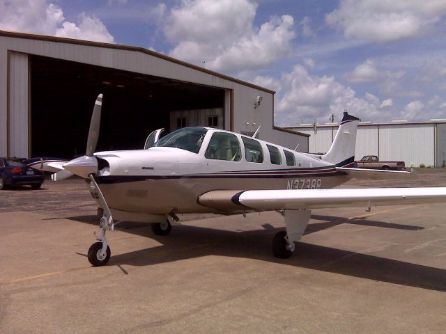 Beechcraft Bonanza (36) (N3738R)