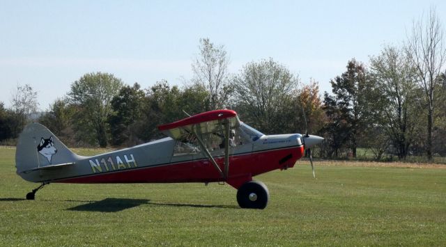 CHRISTEN Husky (N11AH) - Taxiing for departure is this 2020 Christen Aviat Husky Aircraft A-1C-180 in the Autumn of 2022.