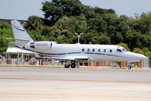 IAI Gulfstream G100 (N143FS) - Departing rwy 10L on 4-Aug-15 heading for SVMI.