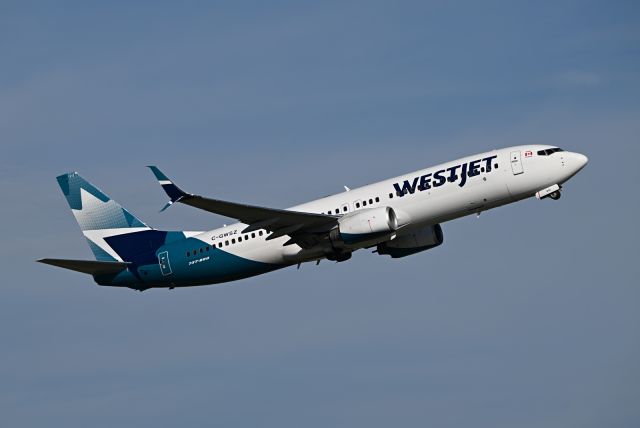 Boeing 737-800 (C-GWSZ)