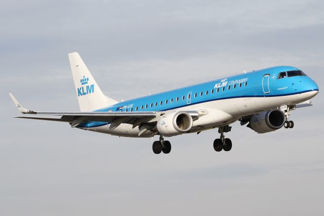 Embraer ERJ-190 (PH-EXE)