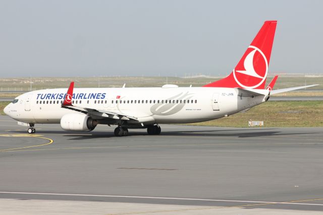 Boeing 737-800 (TC-JHN)