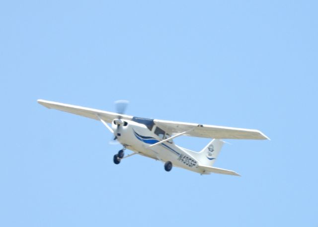 Cessna Skyhawk (N495SP)