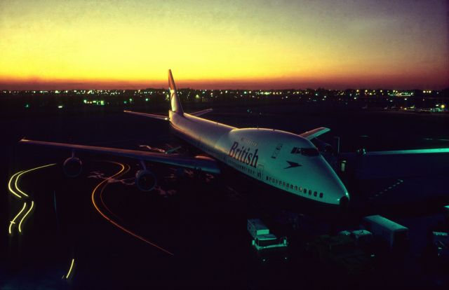 Boeing 747-200 —