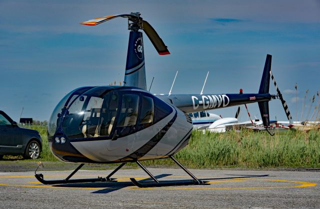 Robinson R-44 (C-GMVO)