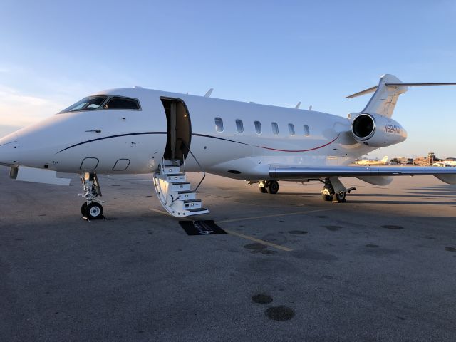 Bombardier Challenger 300 (N624KD)