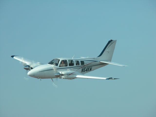 Beechcraft Baron (58) (N54KW)