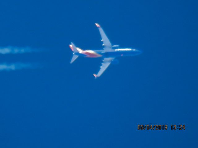 Boeing 737-800 (N8689C)