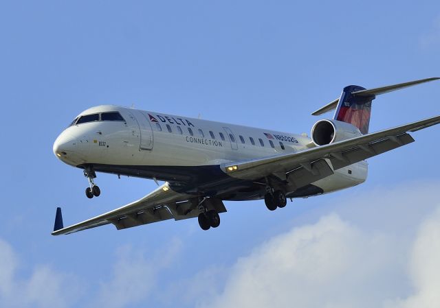 Canadair Regional Jet CRJ-200 (N8532G)