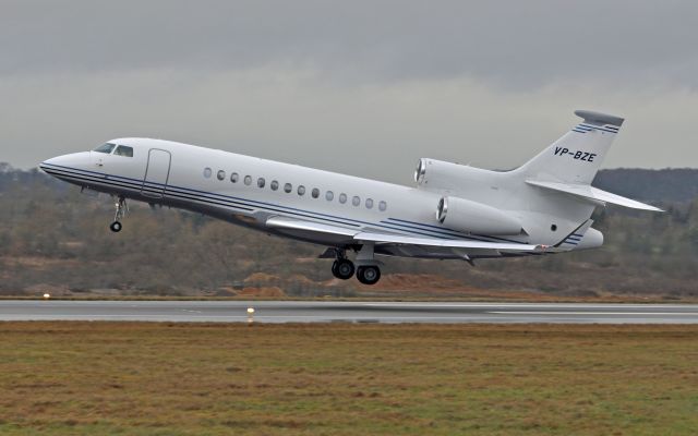 Dassault Falcon 7X (VP-BZE)