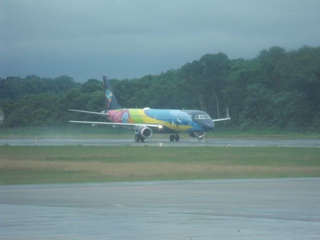 Embraer ERJ-190 (PR-AXH)