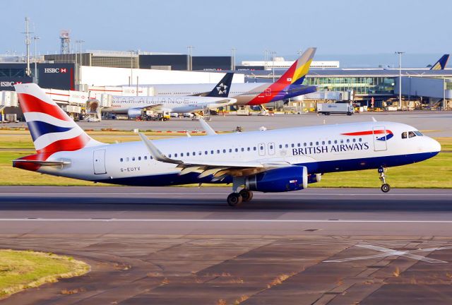 Airbus A320 (G-EUYV)