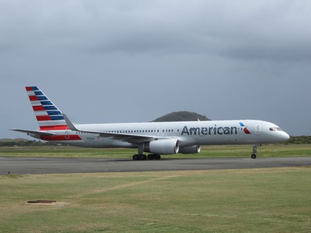 Boeing 757-200 (N193AN)