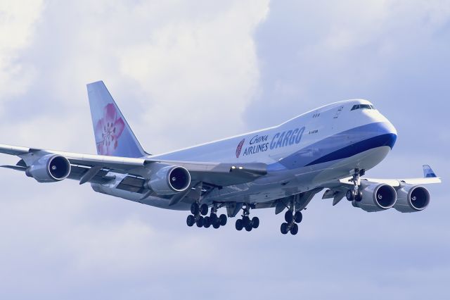 Boeing 747-400 (B-18709)