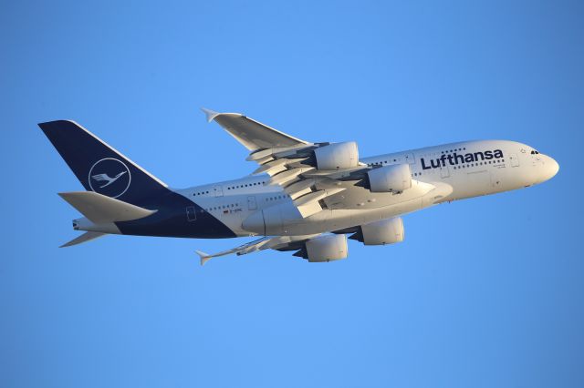 Airbus A380-800 (D-AIMC)