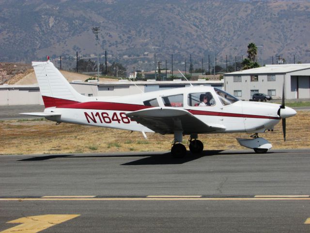 Piper Cherokee (N16484) - Taxiing to RWY 26L