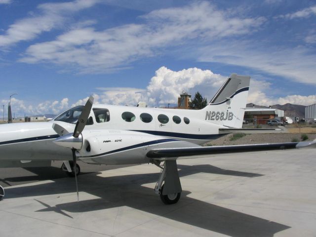 Cessna 421 (N268JB)