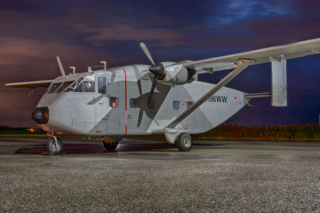 Short Skyvan (N196WW) - Short visit to CYHU, 21-08-2020.