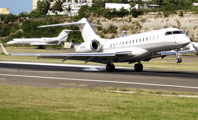 Bombardier Global Express (N268AA)