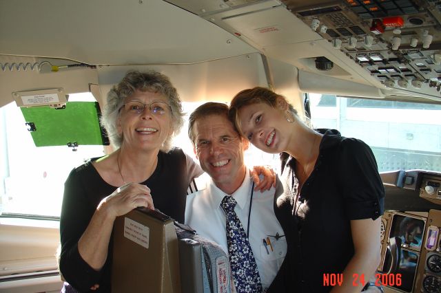 BOEING 767-300 (N393AN) - Age 60 retirement flight OGG to LAX with wife & daughter.