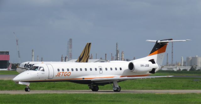 Embraer ERJ-135 (VH-JGB)