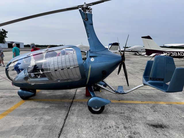 AUTOGYRO Calidus (N914MM) - Gyrocopter on display at Georgetown