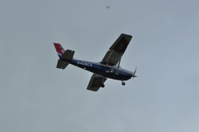 Cessna Skylane (N409CV)