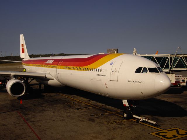 Airbus A340-600 (EC-JPU) - Foto tomada 16/01/2013