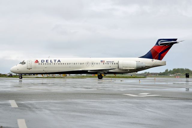 Boeing 717-200 (N995AT)