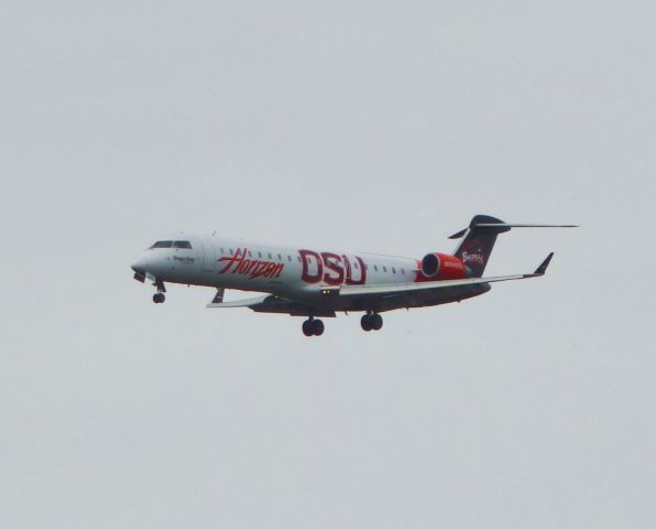 Canadair Regional Jet CRJ-700 (N609QX)