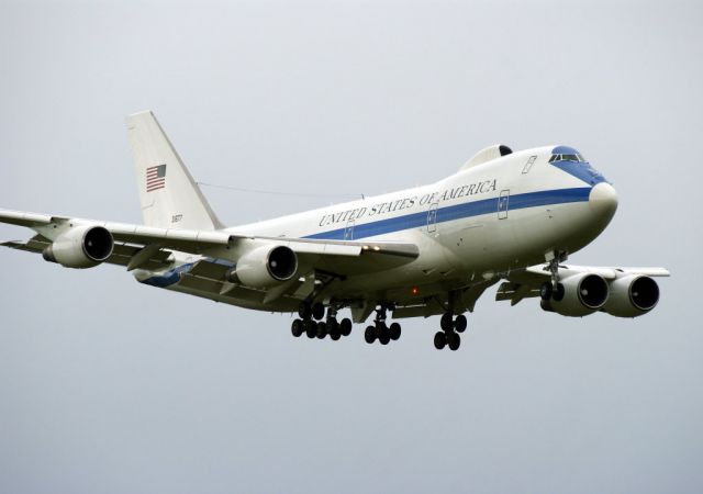 Boeing 747-200 (73-1677)