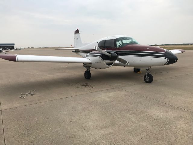 Piper Apache (N2254P)