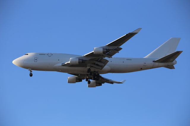 Boeing 747-400 (N703CK)