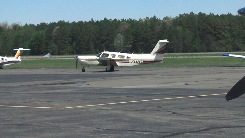 Piper Saratoga (N2117H)