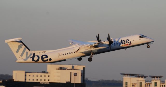 de Havilland Dash 8-400 (G-JECX)