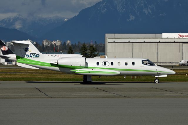 Learjet 35 (N43MF)