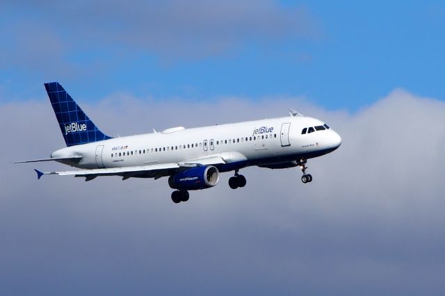 Airbus A320 (N547JB)