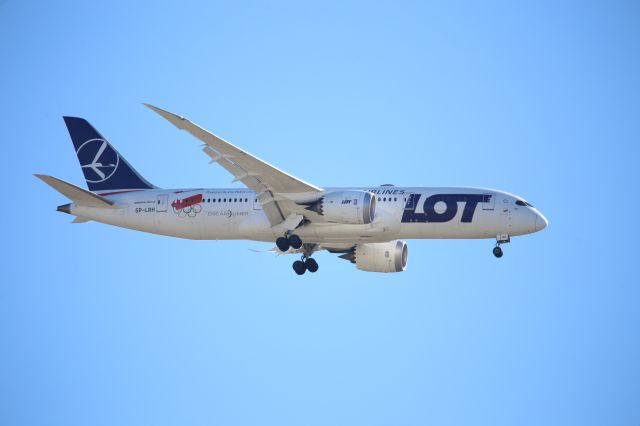 Boeing 787-8 (SP-LRH)