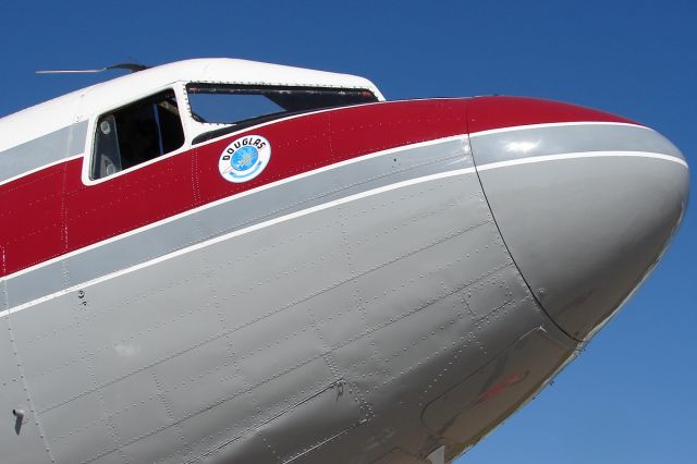 Douglas DC-3 (N103AA)