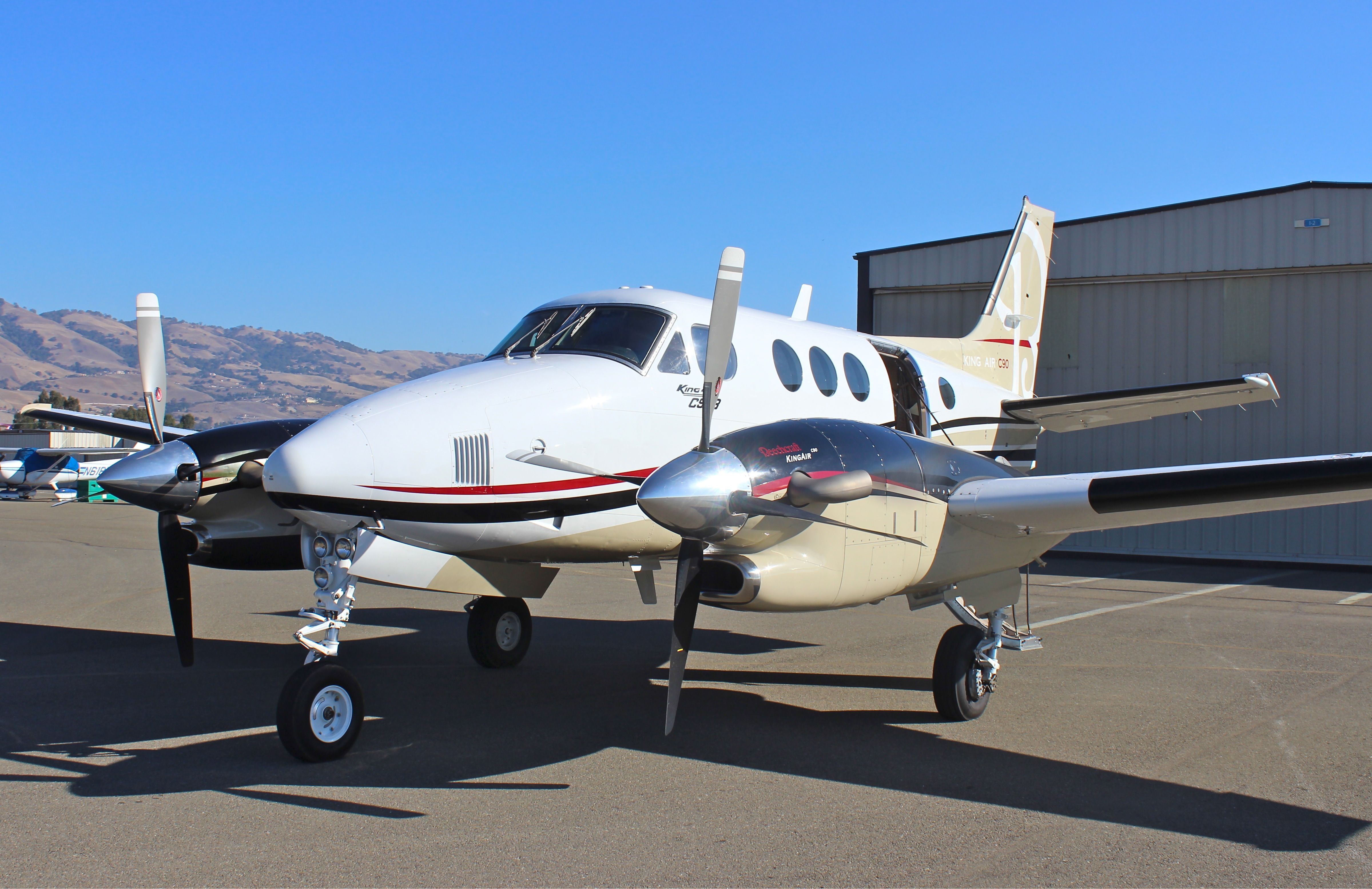 Beechcraft King Air 90 (N8096U)